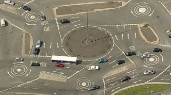 Magische rotonde of magic roundabout